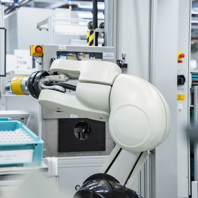VKS Automatización Industrial · Expertos Automatización Industrial, Robotica, IA y Mecatrónica en Pirineus